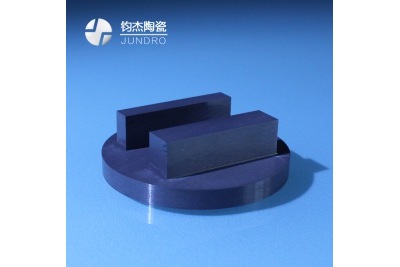 氮化硅陶瓷與其他材料相比加工精度如何？